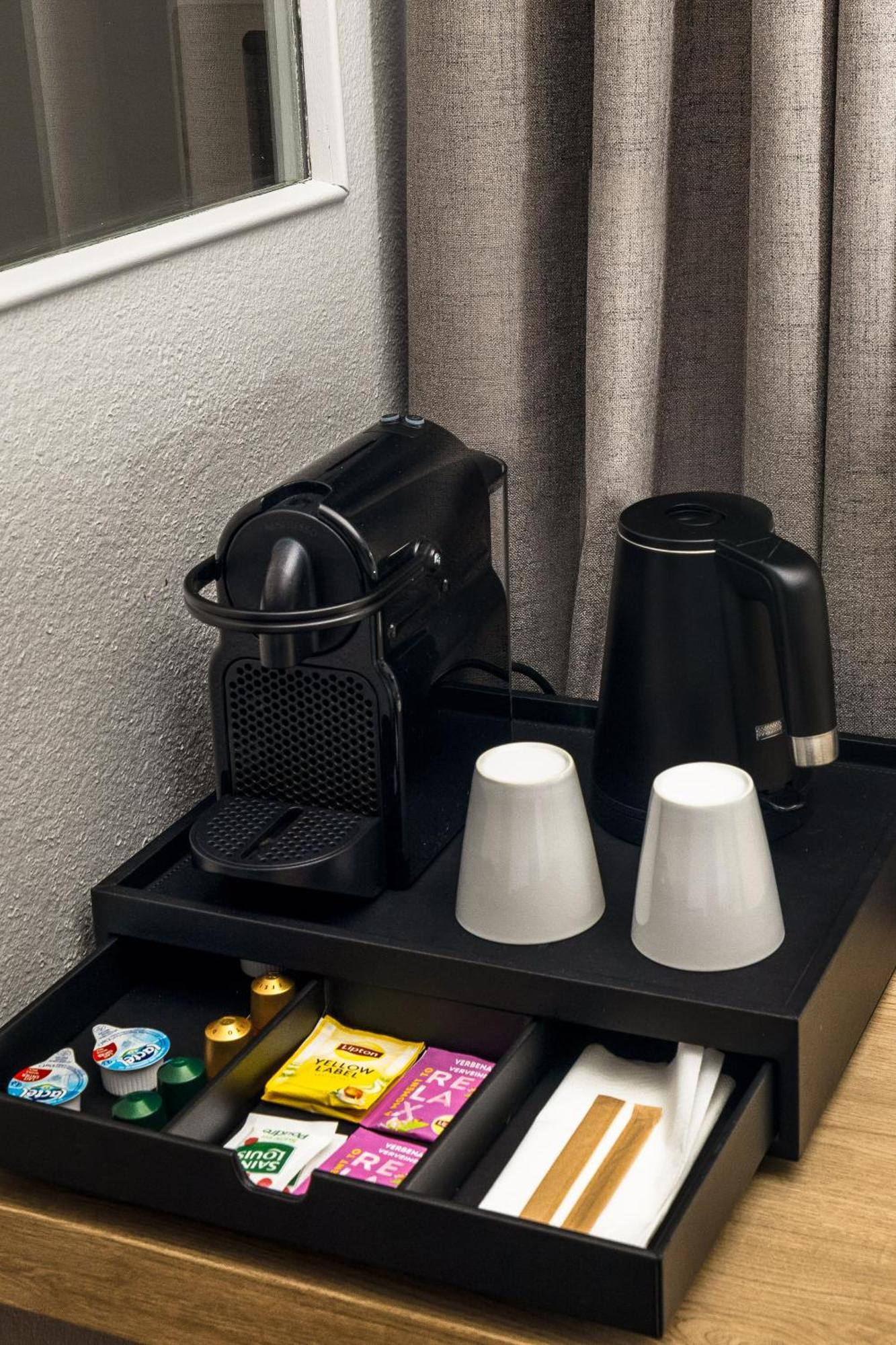 カンパニール ボルドー シュッドゥ ペサック ホテル エクステリア 写真